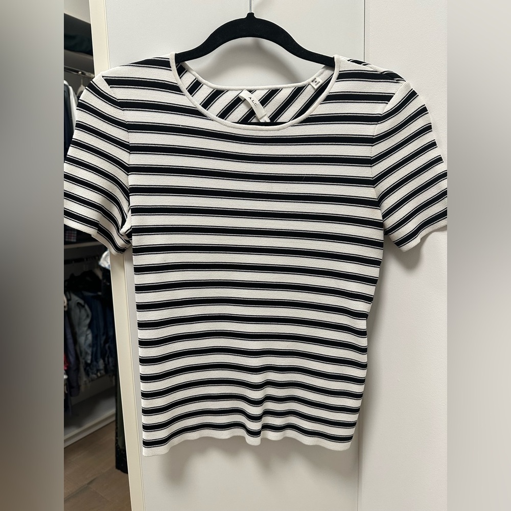 Black and white ALC fitted top